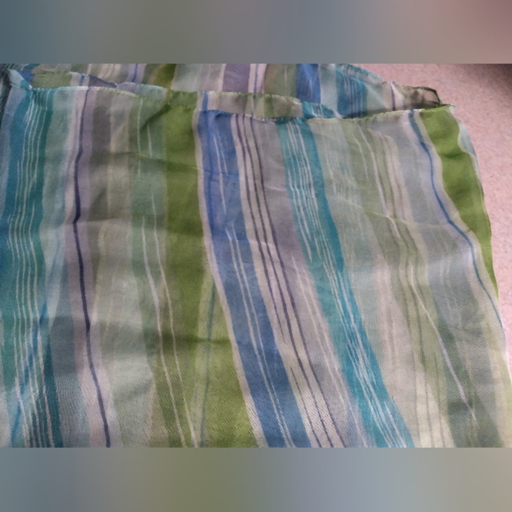 Lightweight Scarf - Picture 2 of 3